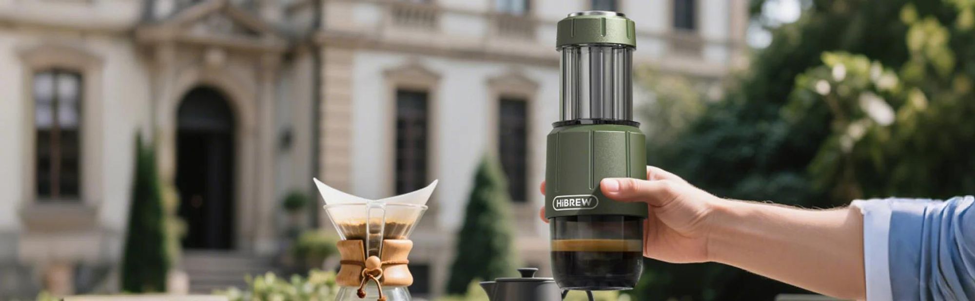 HiBREW H4D 2-in-1 Tragbare Espressomaschine für Kapseln & Kaffeepulver, 8–15 Bar Handpumpe, 80ml Wassertank, inkl. 160ml Tritan-Tasse, Manuelle Reise-