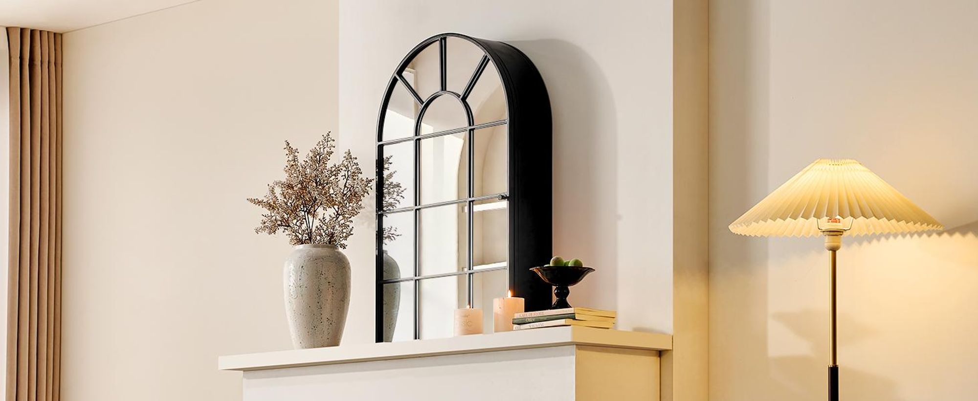 CLIPOP Spiegelschrank mit 1 Tür, 50 x 80 cm Moderne Wand Spiegelschrank mit 2 Einlegeböden in Bogenform und Schwarz Metallrahmen für Badezimmer