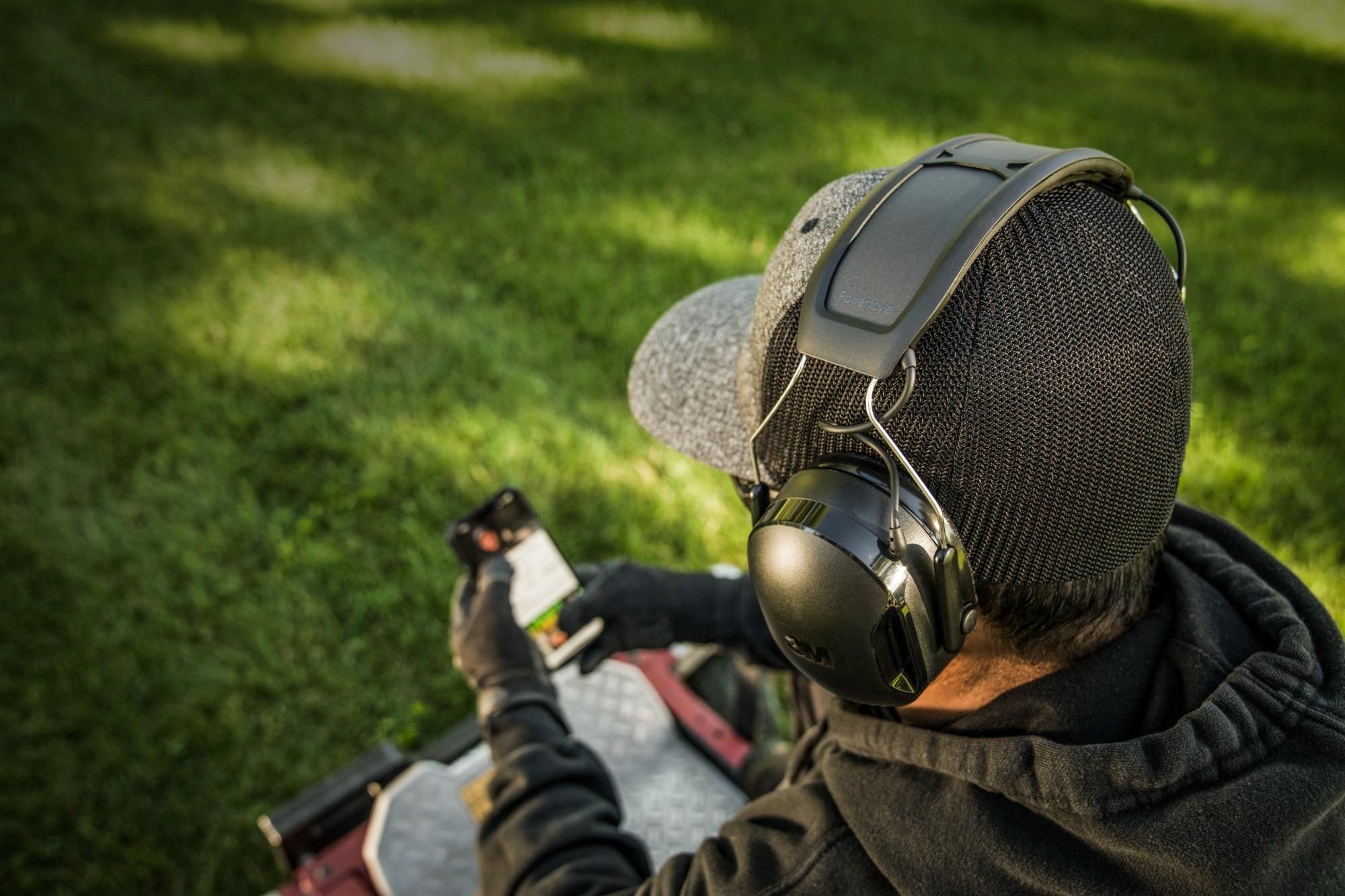 3M™ WorkTunes™ Connect Gehörschutz mit Bluetooth, Kabellos, Solar-Ladefunktion