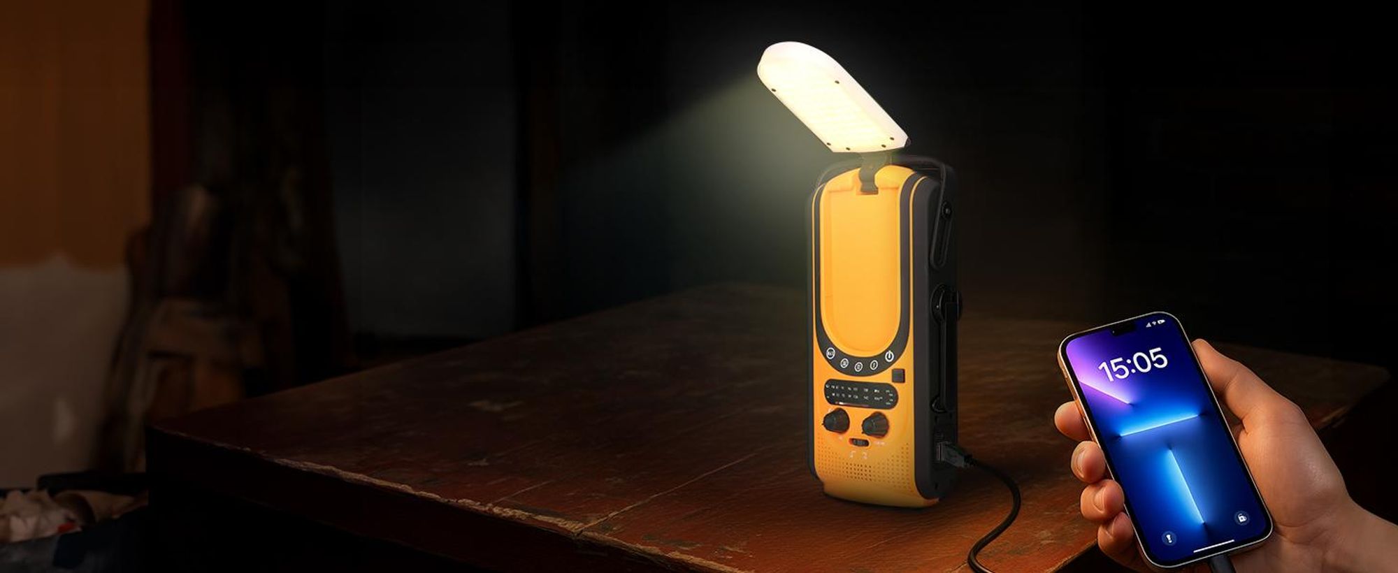 Extralink Powerbank Power Ranger EPS-6000 6000 mAh, UKW-Radio, LED-Licht, Handkurbel, Solarpanel, Tragbar, Analog & Digital, FM, AM, 87 - 108 MHz, 520 - 1710 kHz, 3 W