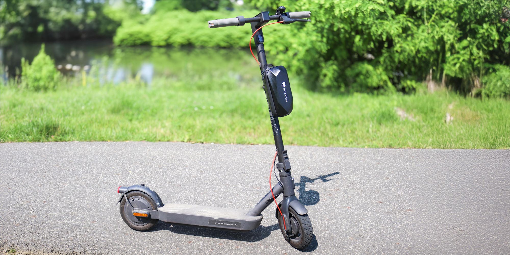 E-Scooter Tasche 2,5L wasserdicht, Lenkertasche Hardcase für Elektro-Roller, stabile Schraub-Halterung, reflektierend, EVI SERIES Scooter Bag Pro+