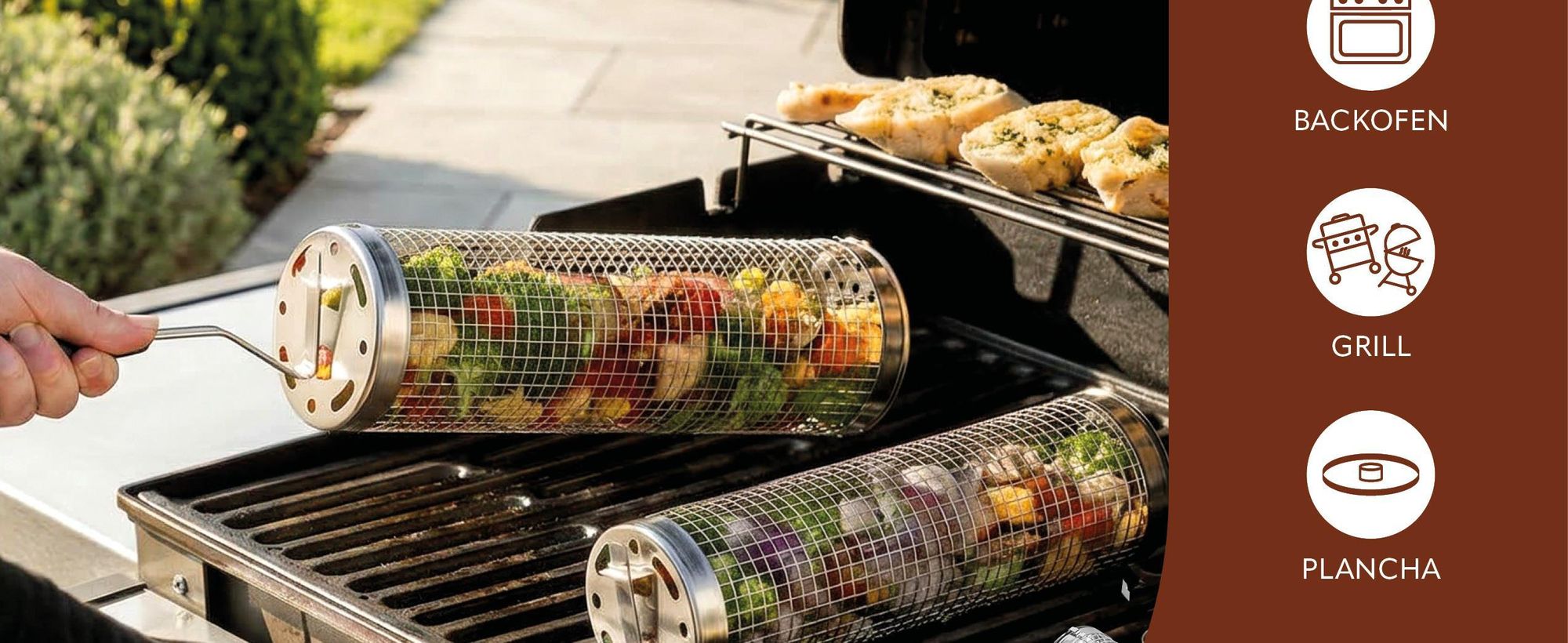 Die beiden Körbe sind auf dem Grill.