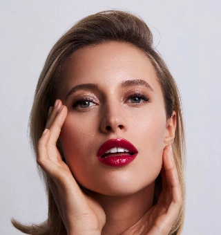 Erlebe volle, geschmeidige Lippen mit Nutrakiss.